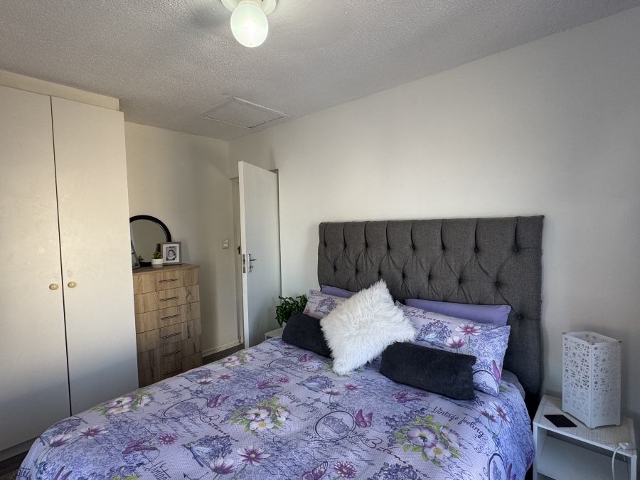 2 Bedroom Property for Sale in Sandbaai Western Cape